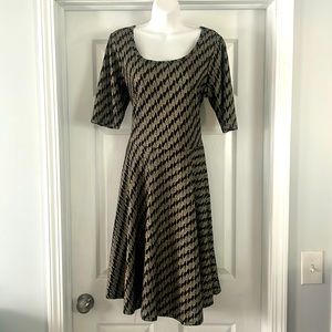 Elegant LuLaRoe Nicole
